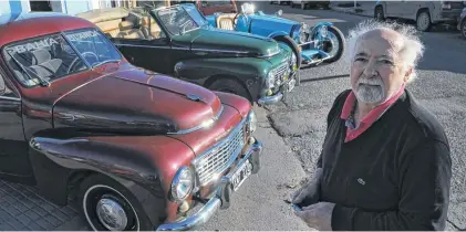 ?? PABLO PRESTI-LA NUEVA. ?? Julio Yáñez, con sus joyas. Una historia imperdible, llena de pasión por los autos antiguos.