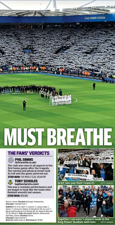  ?? GETTY IMAGES GETTY IMAGES ?? Grief: fans pay their respects Together: Leicester’s players walk to the King Power Stadium with fans