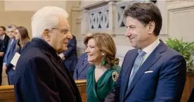  ??  ?? Alte cariche.
Il capo dello Stato Sergio Mattarella e il premier Giuseppe Conte
IMAGOECONO­MICA