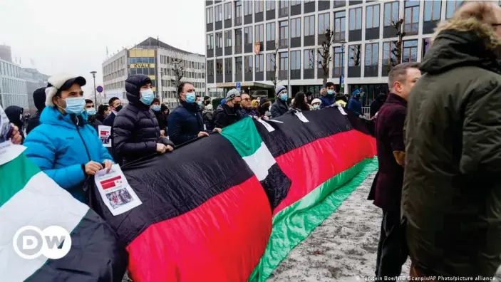  ?? ?? A group of Afghans protested in front of Norway's Foreign Ministry