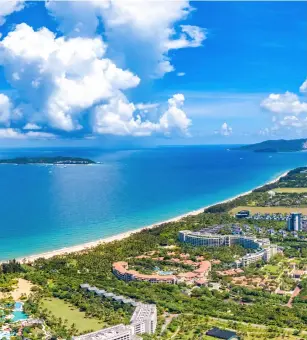  ??  ?? TOP Seascape of Haitang Bay and Wuzhizhou Island in Sanya, Hainan Province, China