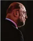  ?? Foto: John MacDougall, afp ?? Martin Schulz (SPD) gibt alle Spitzenäm ter auf.