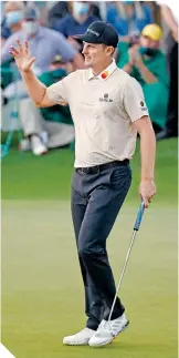  ?? FOTO: AFP ?? Justin Rose dejó escapar el liderato por un comienzo frío. /