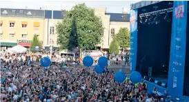  ?? ?? Rix FM Festival hade premiär sommaren 2000 och hade fri entré även förra gången på torget i Varberg: 2018.