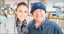  ?? PICTURE / SUPPLIED ?? Peter Jia was pleased to meet Prime Minister-to-be Jacinda Ardern at Kerikeri’s Packhouse Market during the 2017 election campaign.