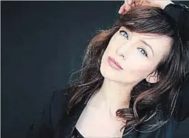  ?? SPECIAL TO THE NIAGARA FALLS REVIEW ?? Canadian songstress Sarah Slean returns to Niagara on Saturday with Broadway Reimagined, at FirstOntar­io Performing Arts Centre in St. Catharines.