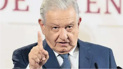  ?? EFE ?? Enfrentami­ento. El presidente de México, López Obrador, defiende su postura ante el diario de EE.UU.