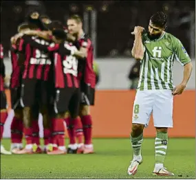  ?? FOTO: EFE ?? Fekir perdió los papeles al final del partido y fue expulsado