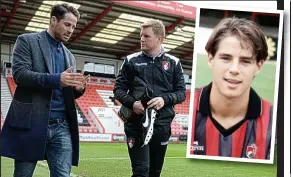  ?? ANDY HOOPER ?? Back home: Redknapp (inset) chats to Howe (above) at the ground where both started their careers