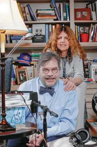  ?? Steve Gonzales / Staff photograph­er ?? Dr. Peter Hotez wrote the book “Vaccines Didn’t Cause Rachel’s Autism” to dispel the idea that there is a vaccine-autism link and to shed light on his and wife Ann’s experience­s.