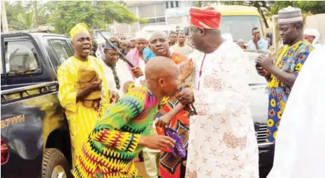  ??  ?? A suspect being flogged after he was caught picking someone’s pocket at the Eid- el-Kabir Prayer Ground in Ibadan yesterday NAN (File Photo)