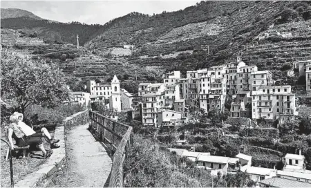  ?? CAMERON HEWITT/RICK STEVES’ EUROPE ?? Hiking is a relaxing way to experience the Cinque Terre.