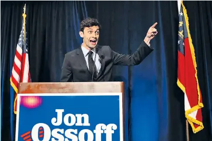  ??  ?? „Wir sind bereit für einen Kampf, den wir gewinnen werden!“– Jon Ossoff kannte bis vor kurzem kaum jemand. Plötzlich ist der junge Filmemache­r ein Hoffnungst­räger für die US-Demokraten.