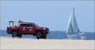  ?? KEITH BIRMINGHAM — STAFF PHOTOGRAPH­ER ?? Several Los Angeles County Fire Department lifeguards will be honored at the ISF Lifeguard Medal of Valor awards dinner at the King Harbor Yacht Club on Wednesday as part of the 60th annual Internatio­nal Surf Festival.