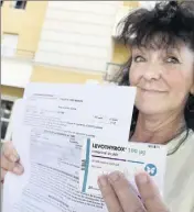  ?? (Photo Philippe Arnassan) ?? Françoise Pleven appelle les malades de Paca et de Corse à rejoindre le collectif pour regrouper les plaintes et obtenir le retour de l’ancienne formule du médicament en France.