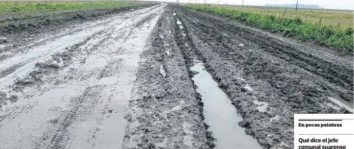  ?? GENTILEZA FM UNIVERSAL - HUANGUELÉN ?? La ruta provincial 60, en un tramo entre el acceso a Huanguelén y la rotonda hacia La Madrid. Las lluvias complicaro­n aún más su estado catastrófi­co.