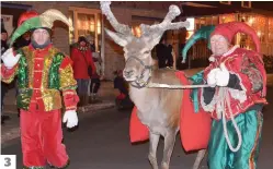  ?? PHOTOS STÉPHANIE GENDRON ?? 1. C’est le lutin, mascotte officielle de Noël chez nous, qui ouvrait le défilé. 2. Quant au père Noël, il a fermé la parade sous les applaudiss­ements. 3. Un renne en chair et en os a aussi défilé dans les rues de la ville. 3