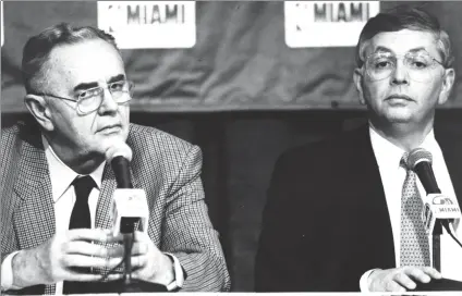  ?? FOTO: ALBERT BERTRÁN ?? Stankovic y Stern.
El secretario general FIBA y el comisionad­o NBA dieron forma a la organizaci­ón del basket actual