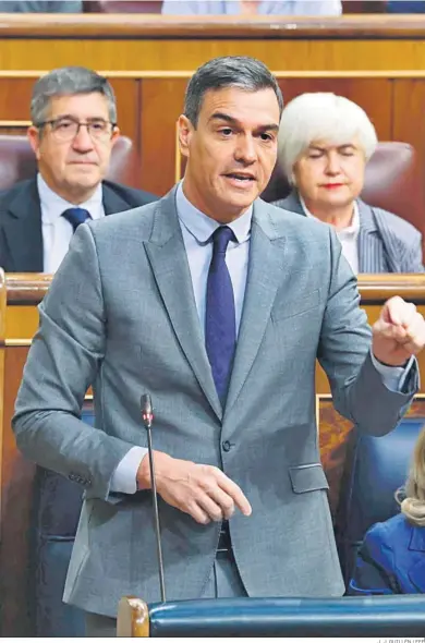  ?? ?? El presidente del Gobierno interviene en el Congreso.
J. J. GUILLÉN / EFE