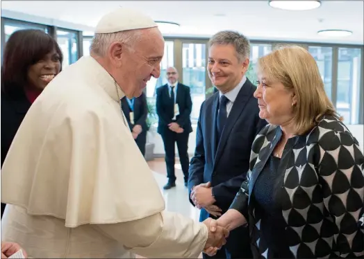  ??  ?? FRANCISCO REUNIÓN CON En 2017 tuvo por segunda vez una reunión a solas con el Papa ■ Francisco en el Vaticano. A pesar de las gestiones, las relaciones del gobierno de Mauricio Macri con Jorge Bergoglio nunca fueron buenas.