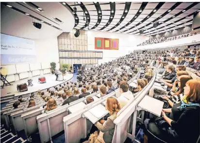  ?? FOTO: A. BRETZ ?? Das neue Hochschulg­esetz erlaubt eine Anwesenhei­tspflicht für Studenten vor. Grüne, Junge Liberale und die Jungsozial­isten stemmen sich vehement dagegen.