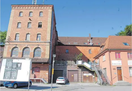  ?? FOTOS: ANSGAR KÖNIG (4) ?? Ist die ehemalige Kreuz-Brauerei ein geeigneter Ort für ein soziokultu­relles Zentrum? An Ideen mangelte es bei den Workshops nicht.