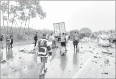  ?? Cortesía ?? Siete personas falleciero­n a causa del accidente de tránsito en el cantón El Triunfo, en Guayas.