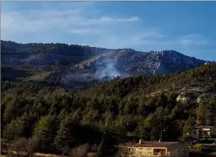  ?? (DR) ?? L’incendie a démarré en début d’après-midi, hier, et a menacé une zone boisée de plus de  hectares.