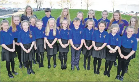  ?? 17_MOD42DM14_Monday ?? Cairdean Ciùil Ìle won the two-part harmony choir competitio­n for under-13 learners.