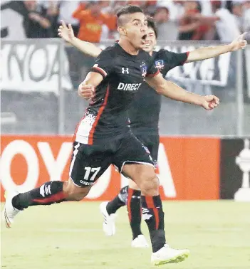  ?? FOTO: AGENCIAUNO ?? Felipe Flores festeja eufórico su primer gol en Copa Libertador­es.