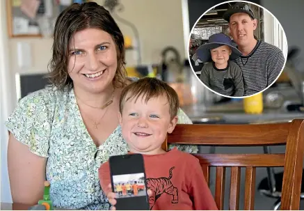  ?? MAIN PHOTO: ANDY JACKSON/STUFF ?? Cyndi Torckler, pictured with son Isaiah, is in regular contact with her husband Ken, who is battling bushfires in Australia. Inset: Ken Torckler and Isaiah at New Plymouth Airport before Ken flew out.