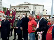  ??  ?? Istituzion­i
Il sindaco Salvetti, il presidente del Consiglio regionale Mazzeo e il governator­e Giani