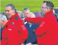  ??  ?? Dugout Former Lang boss Alan Wardlaw (right), with assistant Billy Campbell (left), now at East Kilbride Thistle