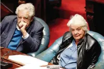  ?? RAÚL MARTÍNEZ/EFE ?? Volta ao poder. Mujica e Lucía Topolansky: mais votados