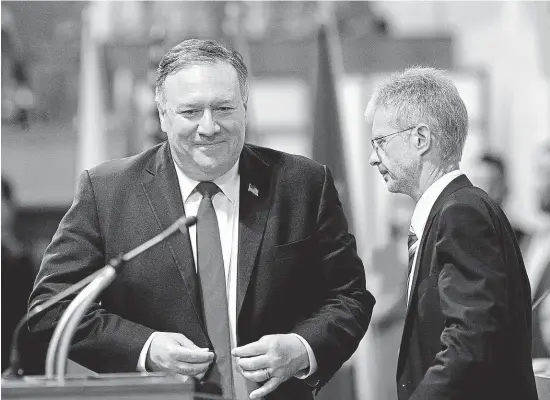  ?? FOTO MAFRA – MICHAL SVÁČEK ?? Americký ministr zahraničí Michael R. Pompeo se v rámci svého projevu v Senátu setkal i s jeho předsedou Milošem Vystrčilem (ODS).