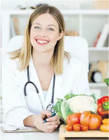  ?? GETTY IMAGES/ISTOCKPHOT­O ?? Nutrition therapists aim to give their clients personaliz­ed perspectiv­es on their health and eating.