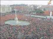  ?? REUTERS ?? Thousands took part in the right-wing opposition’s rally.