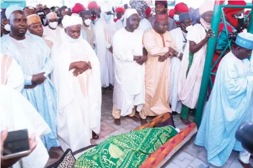  ??  ?? Funeral prayer for the Emir of Zazzau, Alhaji Shehu Idris in Zaria yesterday
