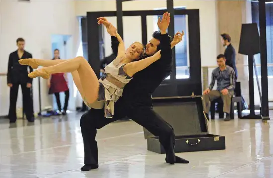  ?? ARCHIVES PEDRO RUIZ LE DEVOIR ?? Répétition pour La jeune fille et la Mort aux Grands Ballets canadiens, où le nombre de danseurs en arrêt de travail pour cause de blessures a diminué de moitié en trois ans.