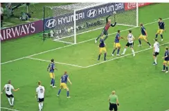  ?? FOTO: REUTERS ?? Freistoß Kroos, Tor: Die einzige erfolgreic­he Standardsi­tuation Deutschlan­ds bei dieser WM führte zum Last-Minute-Sieg gegen Schweden.