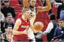  ?? JOHN MCCALL/STAFF PHOTOGRAPH­ER ?? Guard Goran Dragic led the Heat in scoring on Sunday against Utah with 16 points.