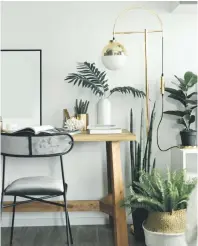  ??  ?? Infuse your decor with the urban vibe of your favourite city centre with innovative lighting and metallic accents.