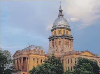  ?? SETH PERLMAN/AP FILE ?? The Illinois State Capitol