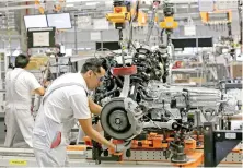  ??  ?? La industria de autopartes en México recibiría inversione­s de empresas de varios países para evitar aranceles de EU, de acuerdo con PwC.