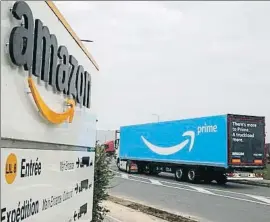  ?? PASCAL ROSSIGNOL / REUTERS ?? Un magatzem d’Amazon a França