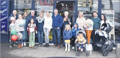  ?? (Photo: Katie Glavin) ?? LEFT: Friends, family and staff of M.J. Hanley’s in Fermoy pictured with Geraldine O’Keeney as she retired after 31 years of service on Thursday last.