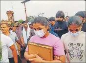  ?? RAMESHWAR GAUR/HT PHOTO ?? Wrestlers reach Haridwar on Tuesday evening to immerse their medals in the Ganga.