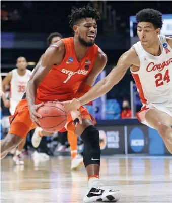  ?? PHOTO D’ARCHIVES AFP ?? Après deux saisons avec l’orange de Syracuse, l’ailier québécois Quincy Guerrier poursuivra sa carrière avec les Ducks d’oregon.