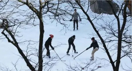  ?? STEVE RUSSELL/TORONTO STAR ?? Toronto’s outdoor skating rinks, such as the one at Ryerson University pictured here, opened for the season this week.