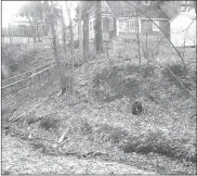  ?? COURTESY OF MARK MCLAUGHLIN, LENNOXVILL­E ?? A view of the stream behind the Rock Grove house